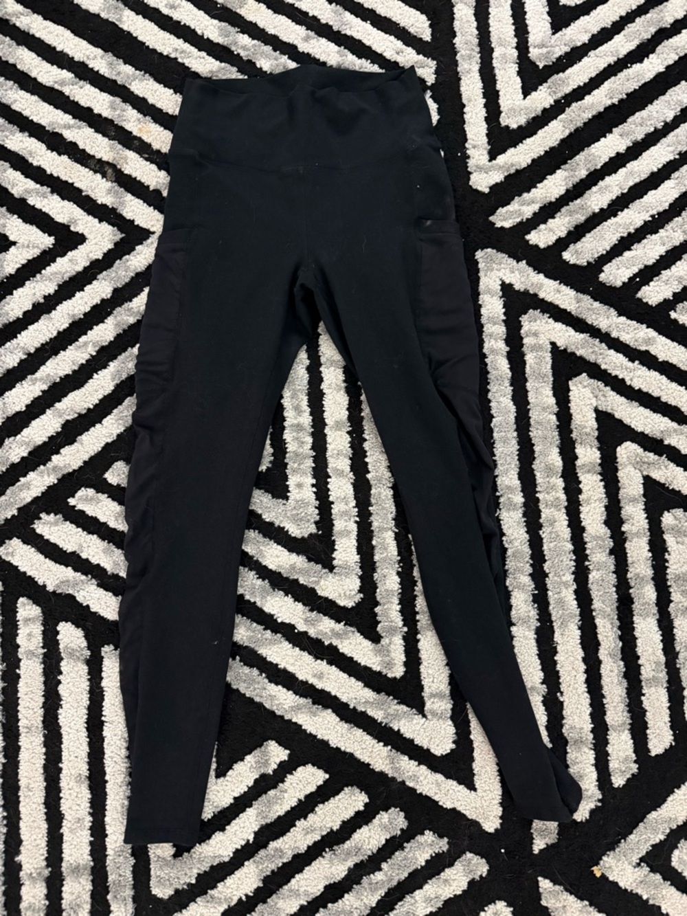Fabletics Black High-Waist Performance - power hold Leggings with Side Pockets